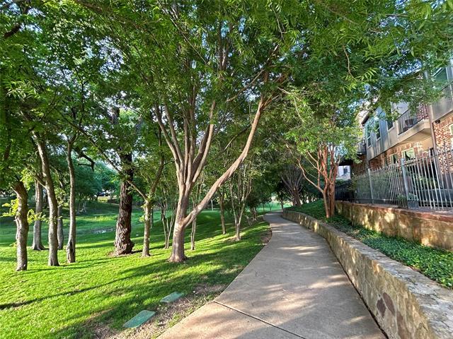 Building Photo - 4252 Riverview Dr