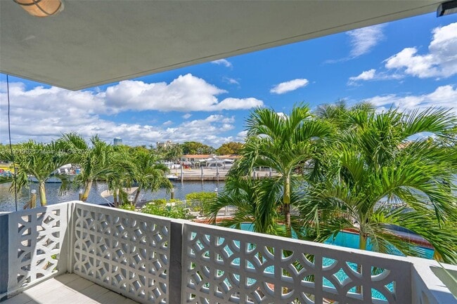 Building Photo - 13105 Ixora Ct