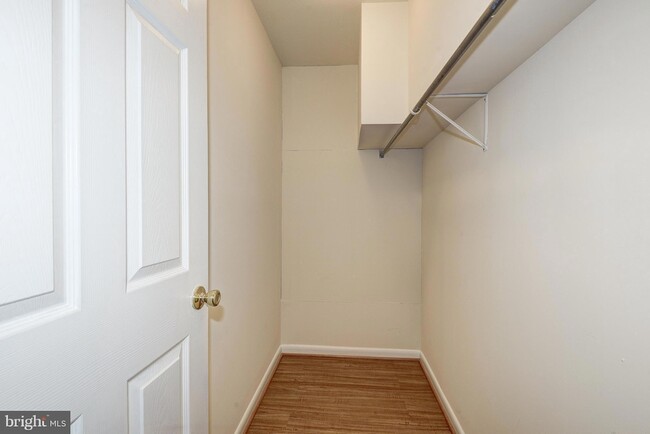 Building Photo - 1502 Farsta Ct