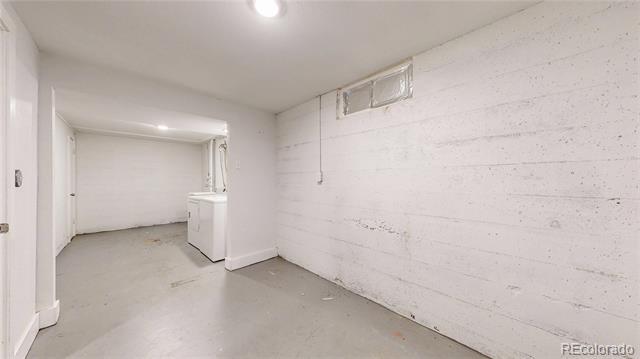 Building Photo - 3536 Dahlia St