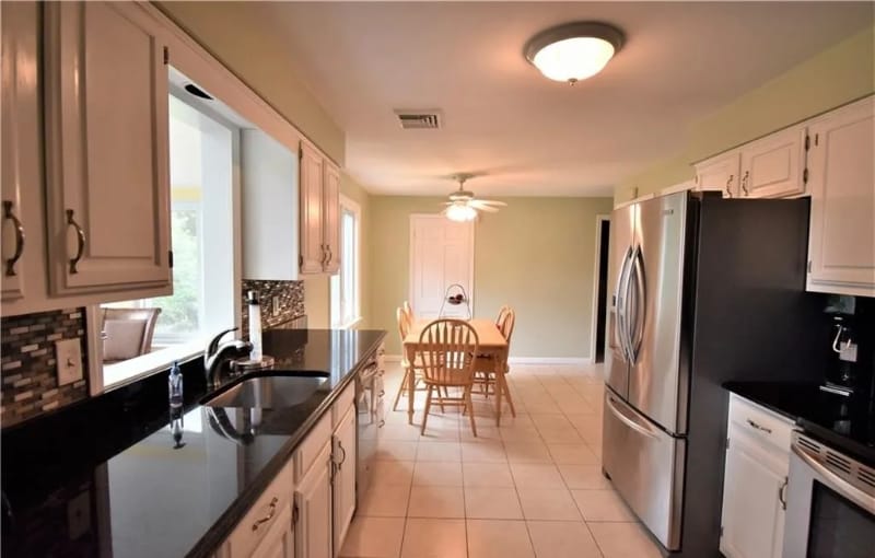 Building Photo - 25 Shelter Rock Rd