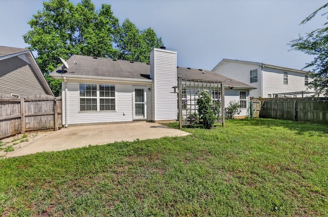 Building Photo - 851 Kanatak Ln