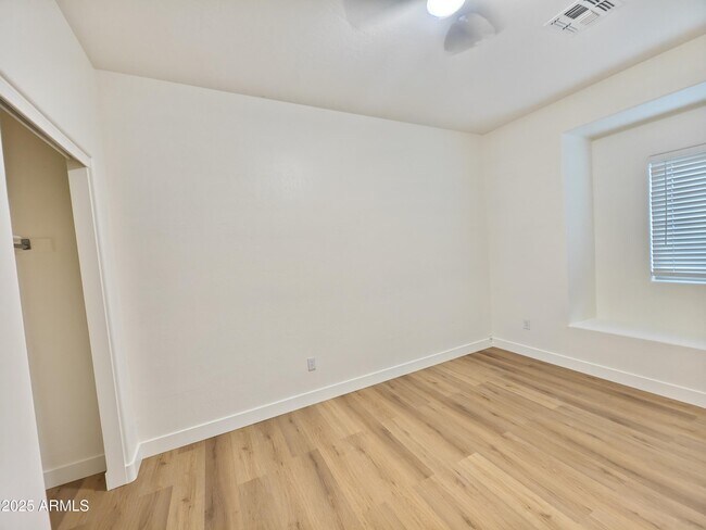 Building Photo - 15061 N 90th Dr