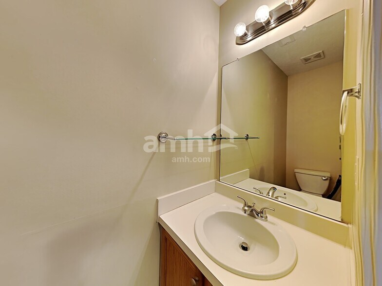 Building Photo - 409 Ascott Way