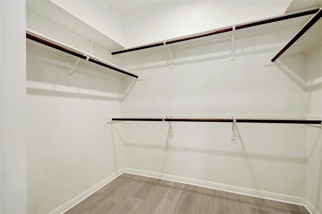 Building Photo - 216 Iron Rail Rd