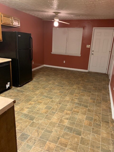 Kitchen - 769 Jesters Lake Dr