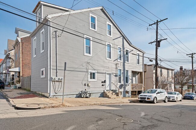 Building Photo - 3900 Howley St