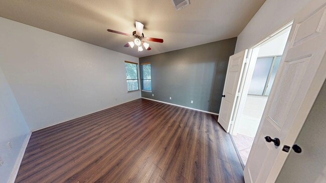 Building Photo - 6705 Rosita Oak Dr