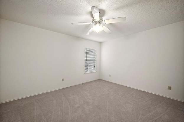 Building Photo - 1716 Huge Oaks St