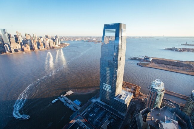 Building Photo - 99 Hudson St