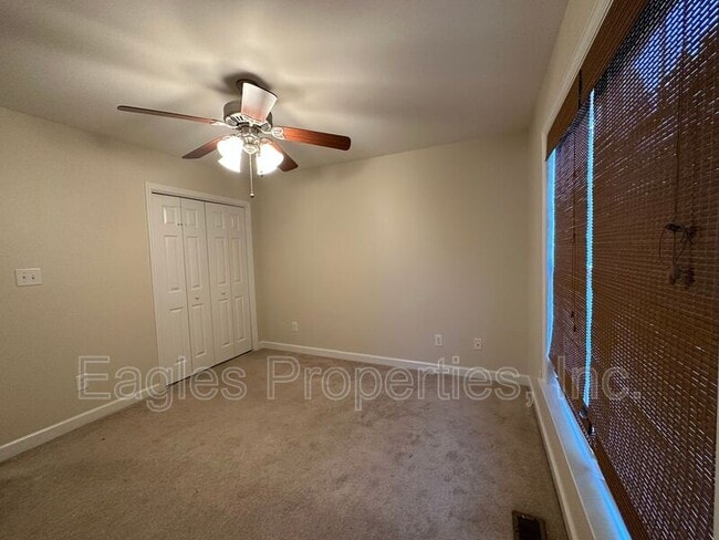 Building Photo - 110 Beatrice Dr