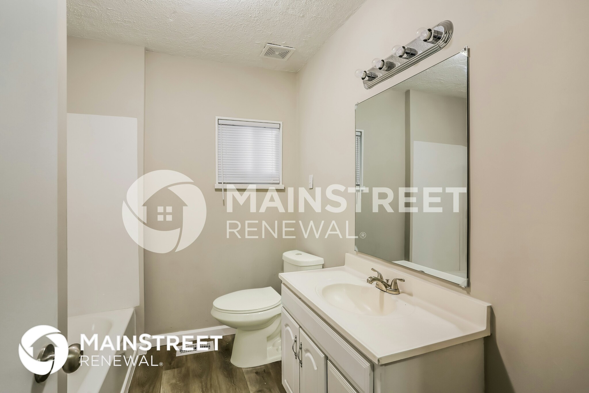 Building Photo - 2475 Lawndale Ave