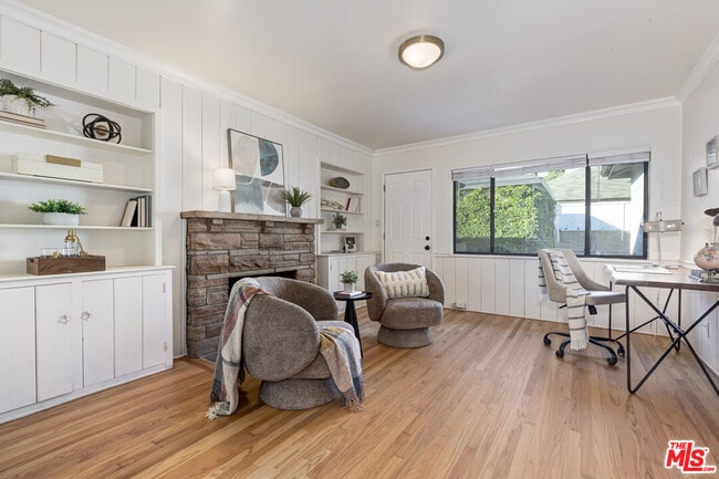 Building Photo - 9125 David Ave