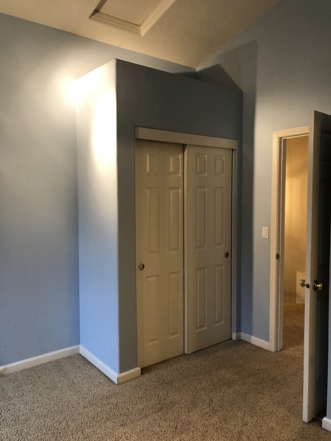 Building Photo - Beautiful 3 Bed + Bonus Room, 2.5 Bath Home!