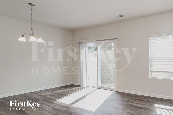 Building Photo - 10740 Rivergate Dr NW
