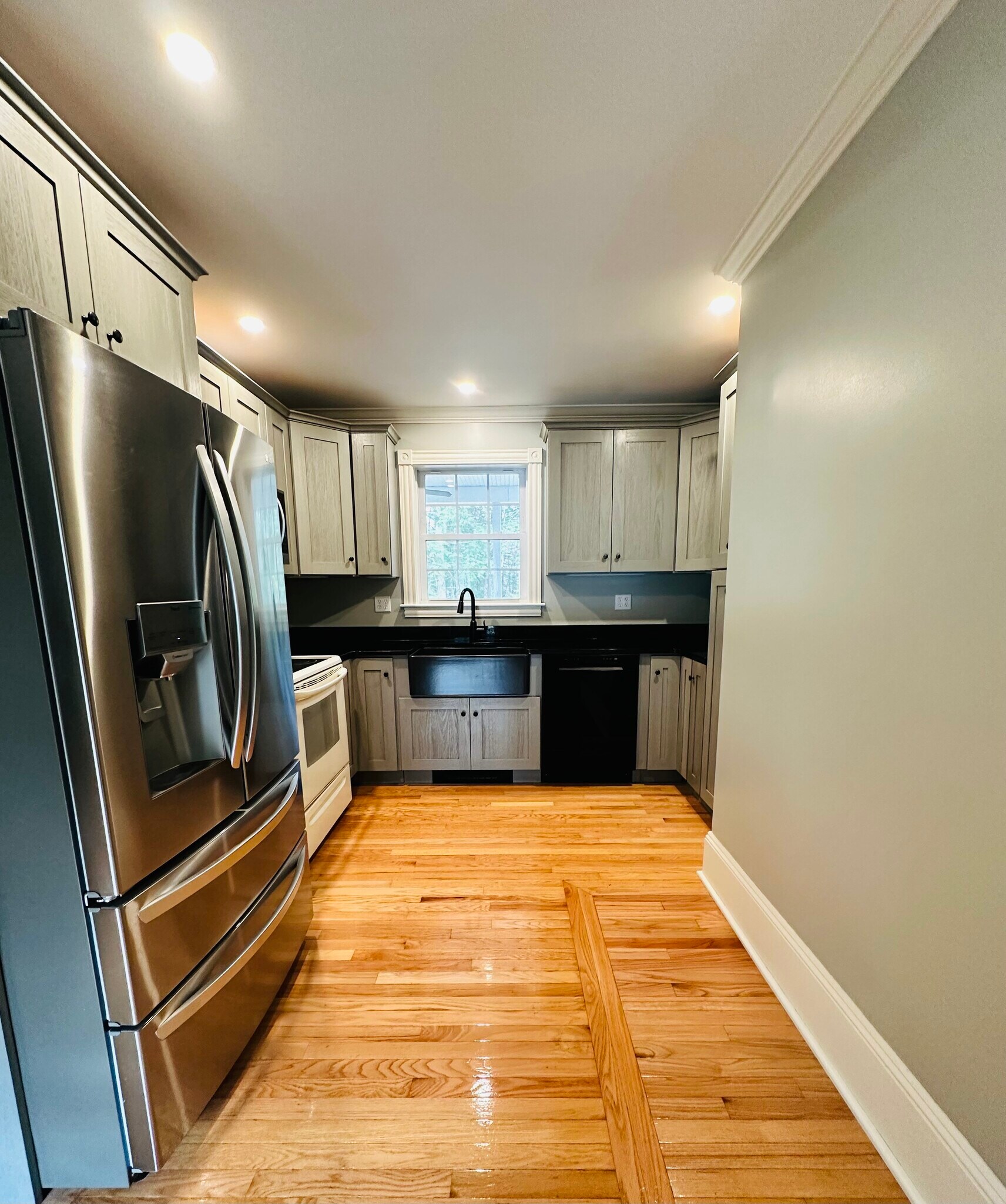 Building Photo - 631 Prospect Mountain Rd