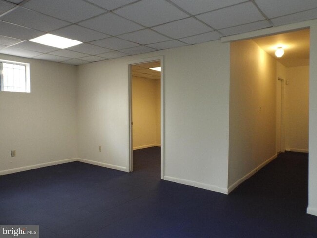 Building Photo - 5501 Rollins Ln