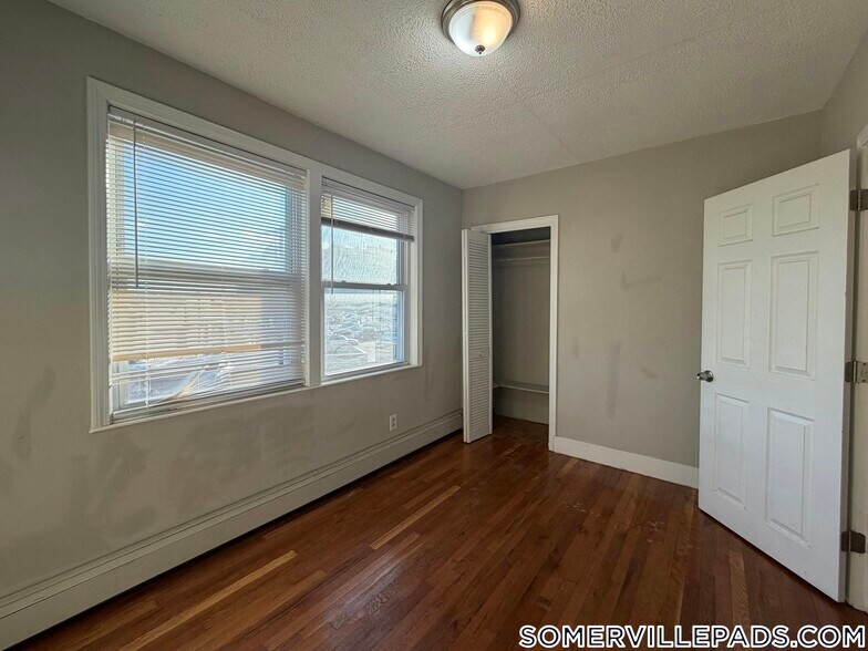 Building Photo - 280 McGrath Hwy