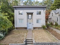 Building Photo - 740 Fern St