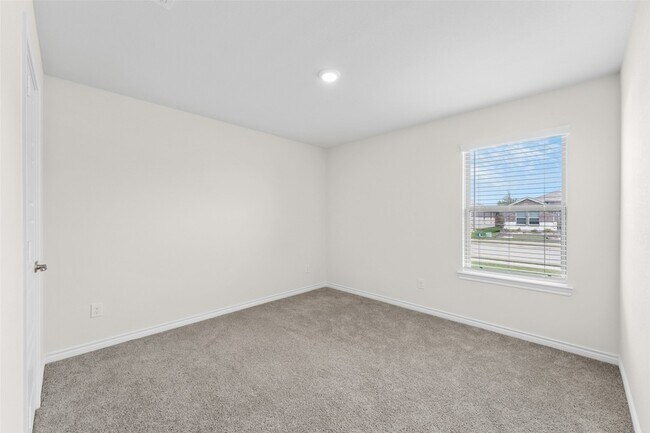 Building Photo - 1332 Pierce Ln