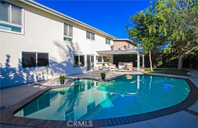 Building Photo - 9882 Kings Canyon Dr