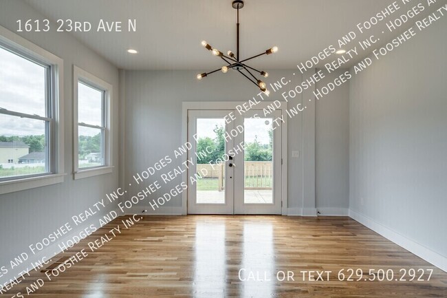 Building Photo - 1613 23rd Ave N