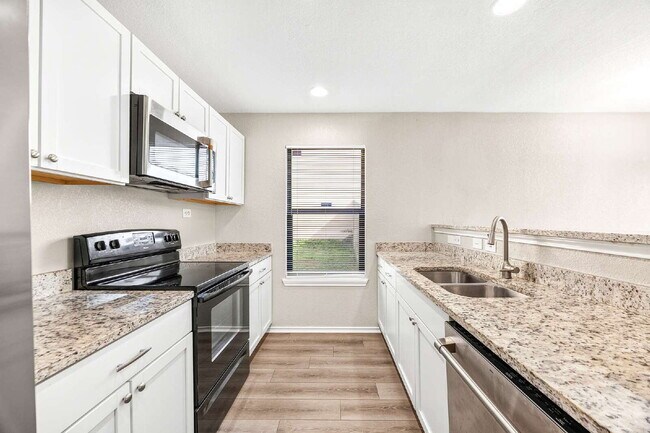 Building Photo - "Charming 3-Bedroom Oasis with 2 Full Baths – Your Perfect Retreat in Schertz!"