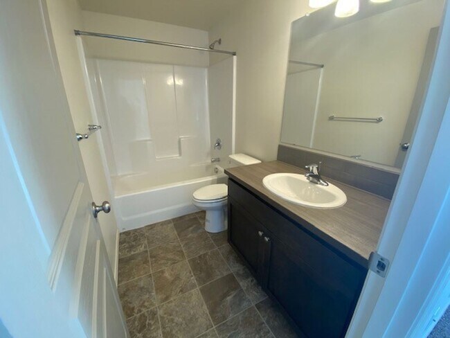 Building Photo - MOVE IN SPECIAL $1000 off first month rent...
