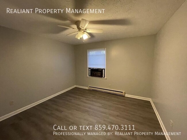 Building Photo - 215 Green St