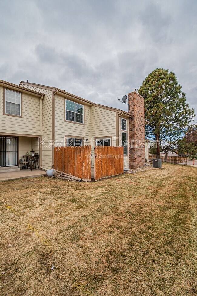 Building Photo - 14129 E Warren Pl