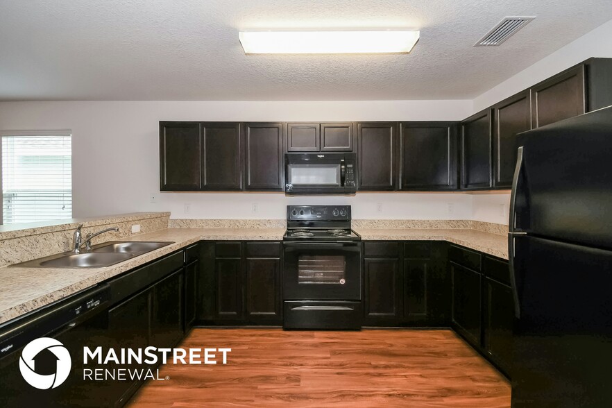 Building Photo - 77090 Crosscut Wy