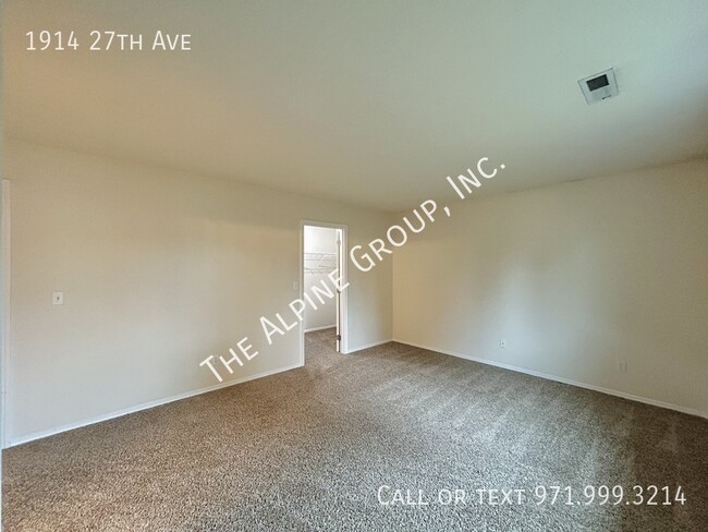 Building Photo - Townhome in Forest Grove