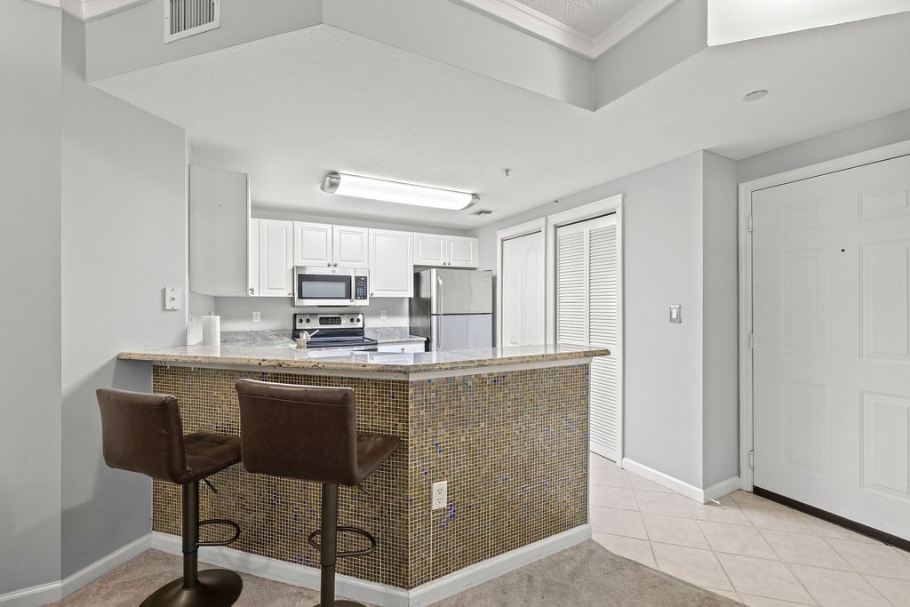 Building Photo - 5060 Fairways Cir