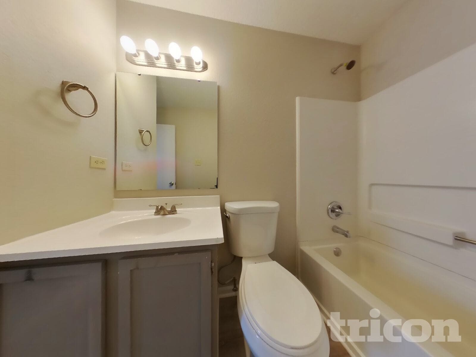 Building Photo - 5956 Portman Pl