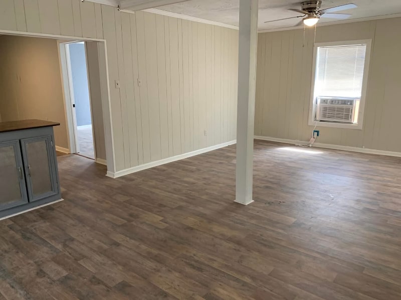 Building Photo - 520 5th St