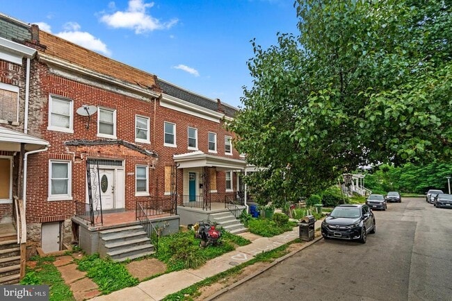 Primary Photo - 3914 Ridgewood Ave
