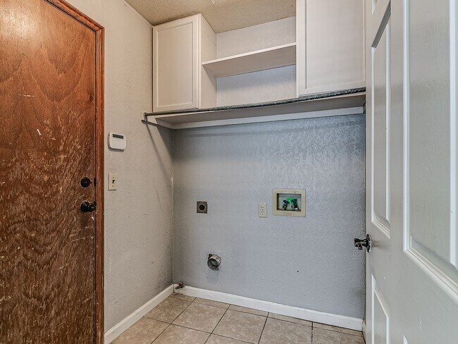 Building Photo - Updated Home + Edmond Schools + The Valley