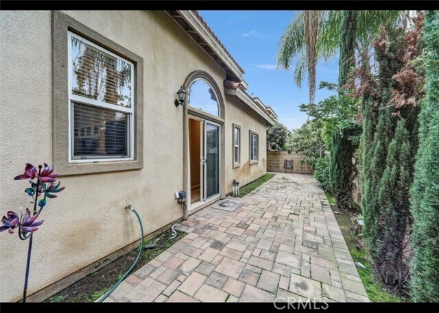 Building Photo - 5517 Welland Ave