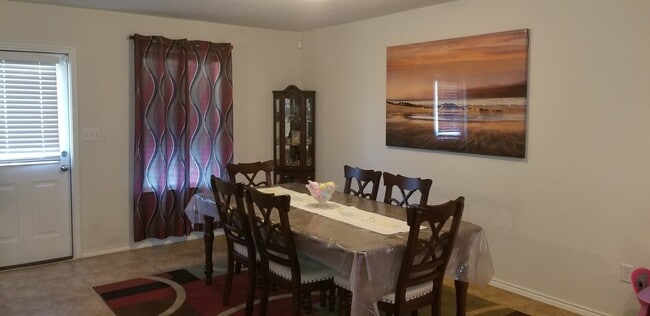 Building Photo - Kensington Ranch built in 2017 5 bedroom 2...