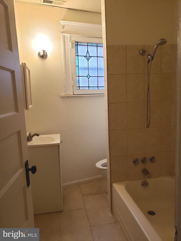 Building Photo - 303 E 33rd St