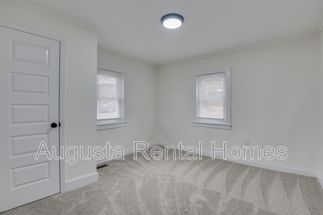 Building Photo - 2753 Hazel St