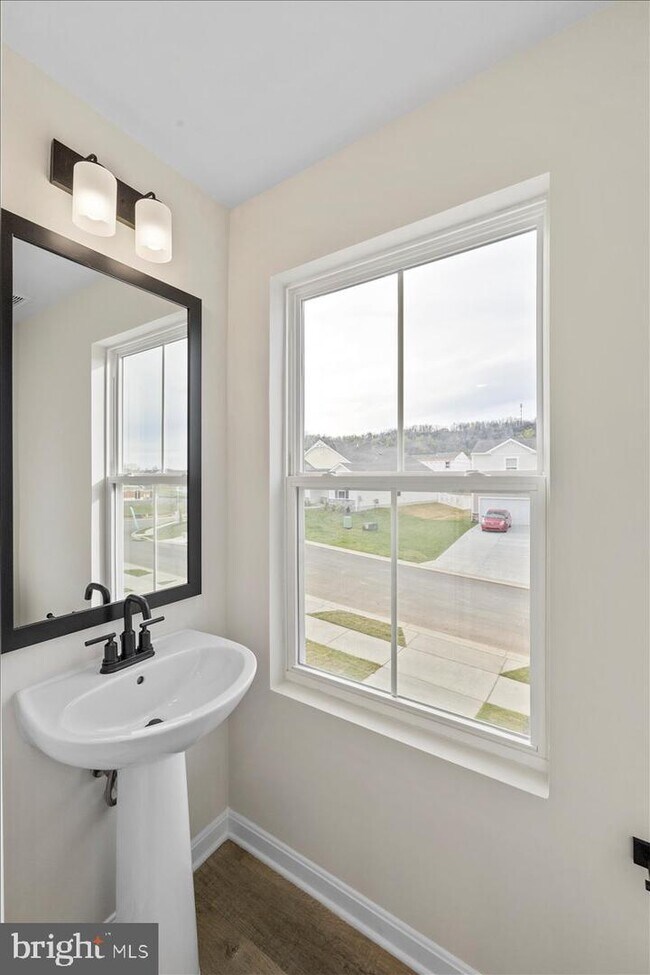 Building Photo - 27 Whimbrel Rd