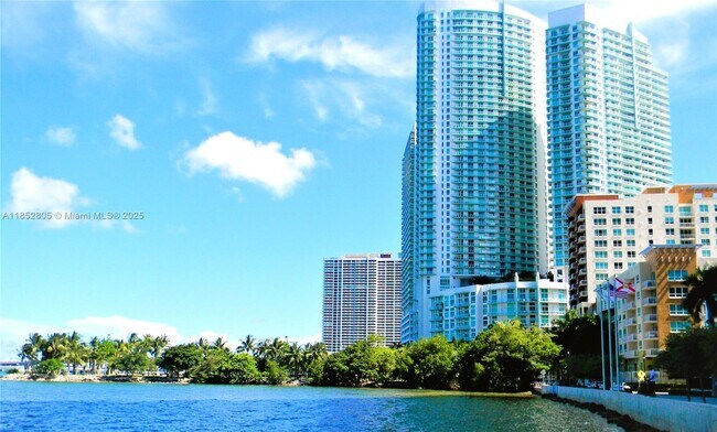 Building Photo - 2001 Biscayne Blvd