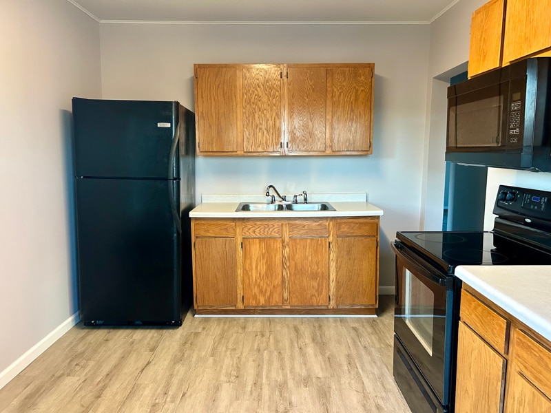 Building Photo - 112 Rock St