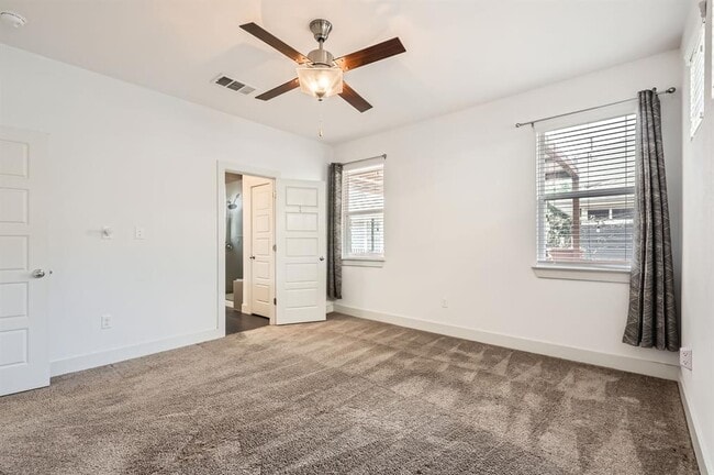 Building Photo - 1513 Casa Dr