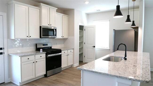 Building Photo - 3008 Sunmoon Ln