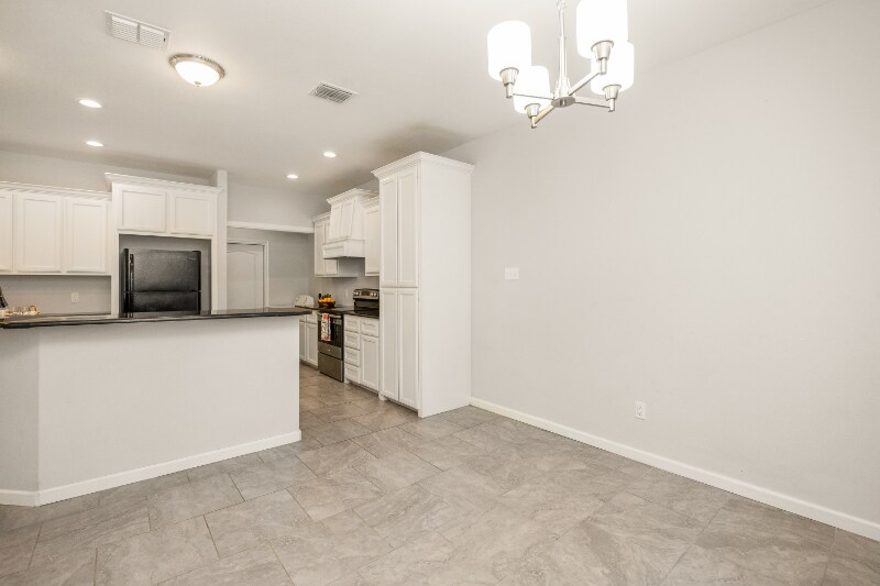 Building Photo - 6402 Williams Dr