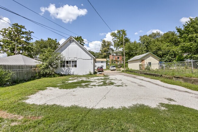 Building Photo - 4156 Cuming St