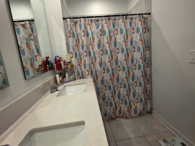 Building Photo - 235 Hayley St