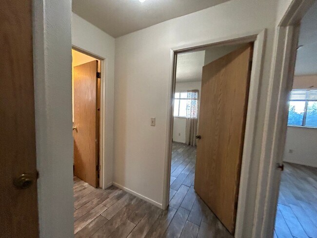 Building Photo - Gated community - Water, Garbage & Sewer I...